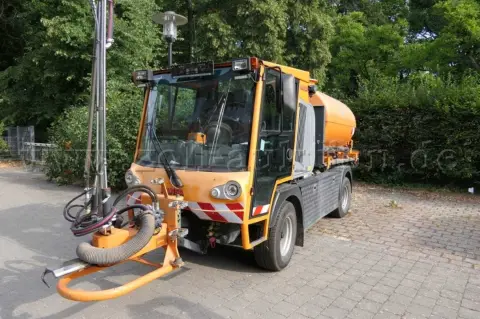 1 Hansa APZ 1003 L mit Gießausrüstung