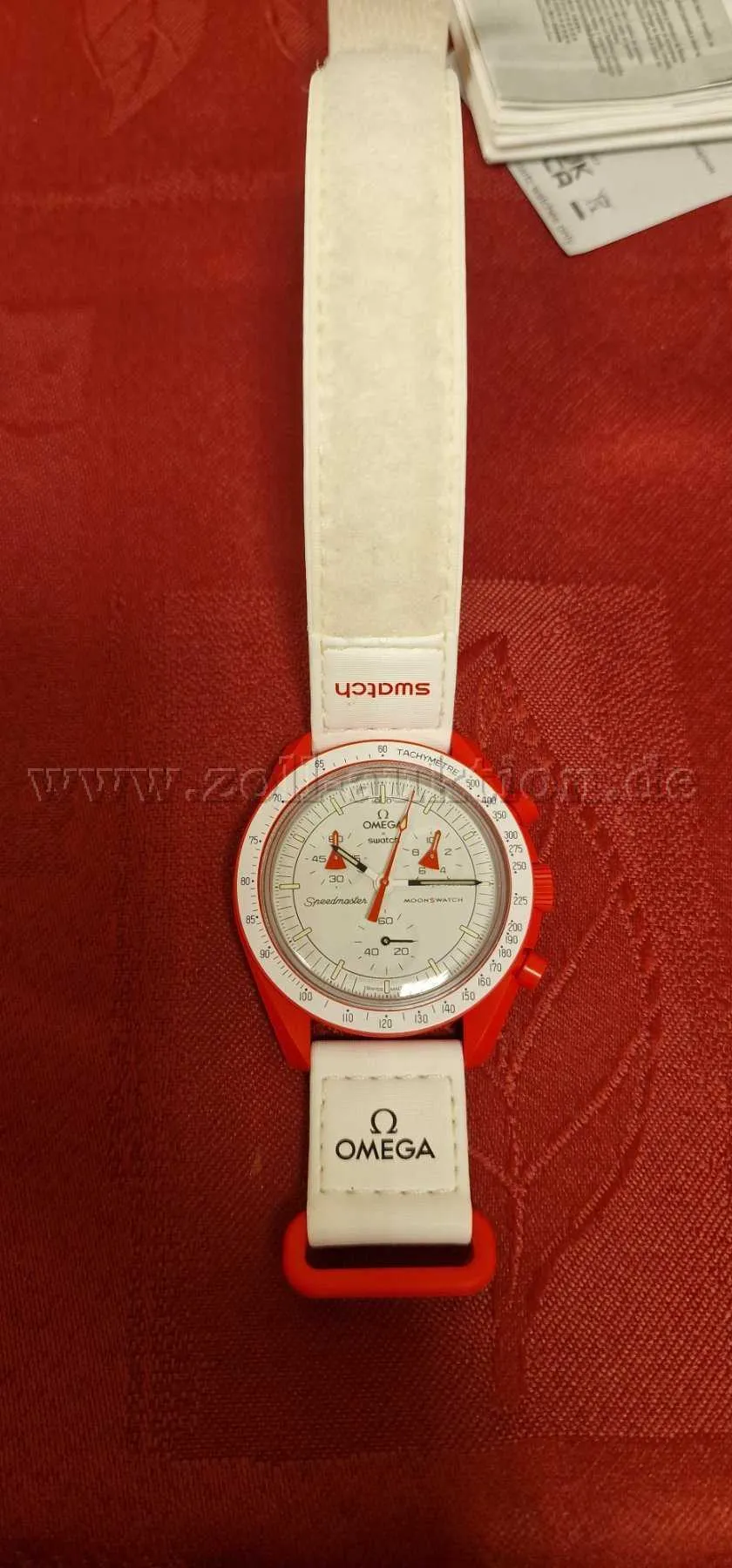 1 Наручные часы Swatch Omega "Mission to Mars"