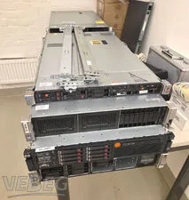 8 serwerów HP: