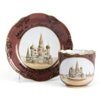 TASSE UND UNETRTASSE MIT DEM AINSICHT DER BASILIUSKATHEDRALE IN MOSKAU