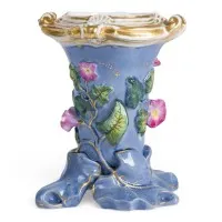 Kleine vaas met bloemdecoratie