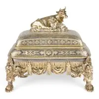 Boîte à couvercle massive en trompe-l'œil : vache et veau