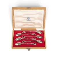 Ensemble de six cuillères dans un étui d'origine