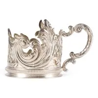 Massieve theeglashouder met rocaille-ornamenten