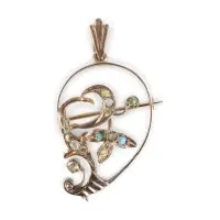 Pendentif floral avec brochage