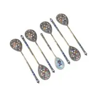 Sept cuillères en émaux cloisonnés