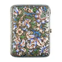 Étui à cigarettes en émaux cloisonnés avec rinceaux d'acanthe