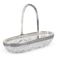 Panier ovale à anse avec monture en argent