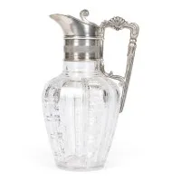 Carafe avec monture en argent et poignée végétale