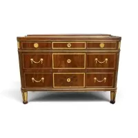 Fine commode classique