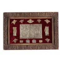 Collection de plaques d'évangéliaires avec la Crucifixion et la Résurrection du Christ