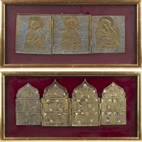 Deux icônes en bronze : triptyque avec déisis et tétraptyque avec fêtes
