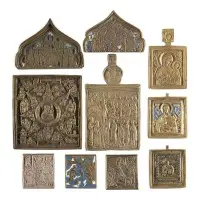 Collection de dix icônes en bronze : représentations de la Mère de Dieu, saints choisis et fragments d'icônes