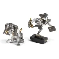 Deux sculptures : « Chien assis » et « Dame en mouvement »