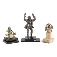 Drie sculpturen: 'Jeruzalem Trofee', 'Drummer' en dansende man