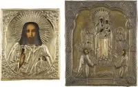 Twee iconen met oklad: Christus Pantocrator en Moeder Gods 'Vreugde van alle bedroefden'