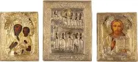 Trois petites icônes avec oklad : Christ Pantocrator, Mère de Dieu de Tikhvine et Mère de Dieu Pokrov