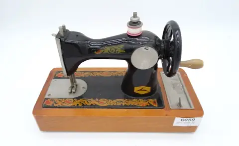 1 kindernaaimachine