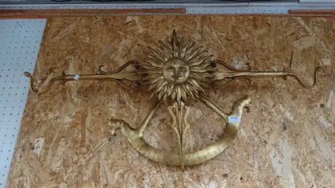 1 sundial