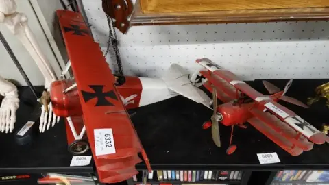 2 model aircraft