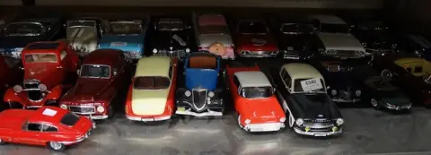 1 lot of model cars