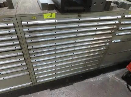 1 tool cabinet, make: Polschröder, approx. 100 x 75 x 100 cm, 13 drawers with contents, consisting of various drills, reamers, machine reamers, etc.