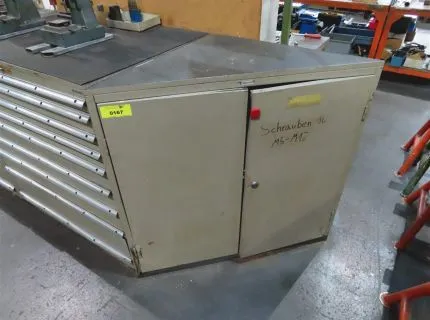 1 triangular cabinet, approx. 100 x 80 x 80 x 100 cm, double-door, contents: various screws