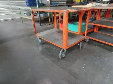 1 transport trolley, approx. 100 x 50 cm, 2 shelves