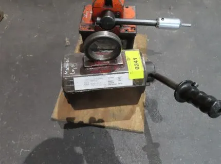 1 magnes podnoszący, prod.: Walker, nośność 400 kg