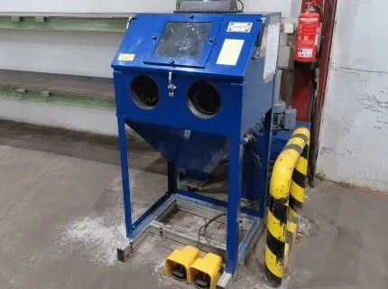 1 cabine de sablage, fabr. : Lortz, type : RA30, n° de série 596, année de construction : 2015