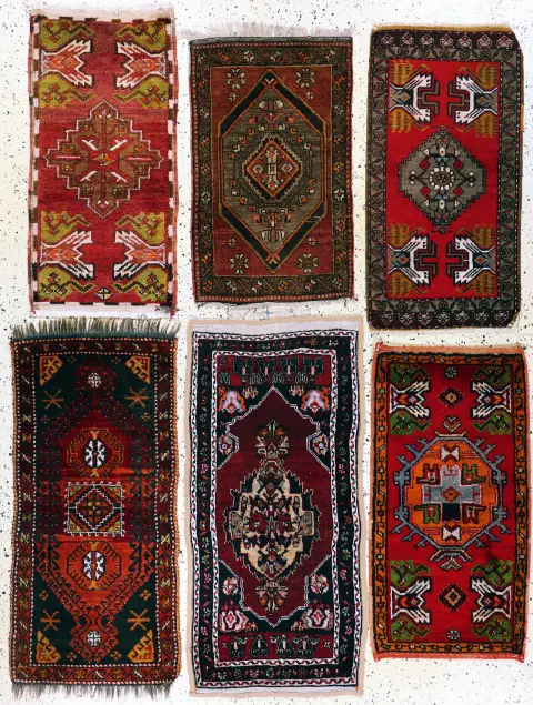 6 lotów Yastik, Turcja, pocz. XX w., wełna na wełnie, ok. 100 x 50 cm, EHZ: 2-3