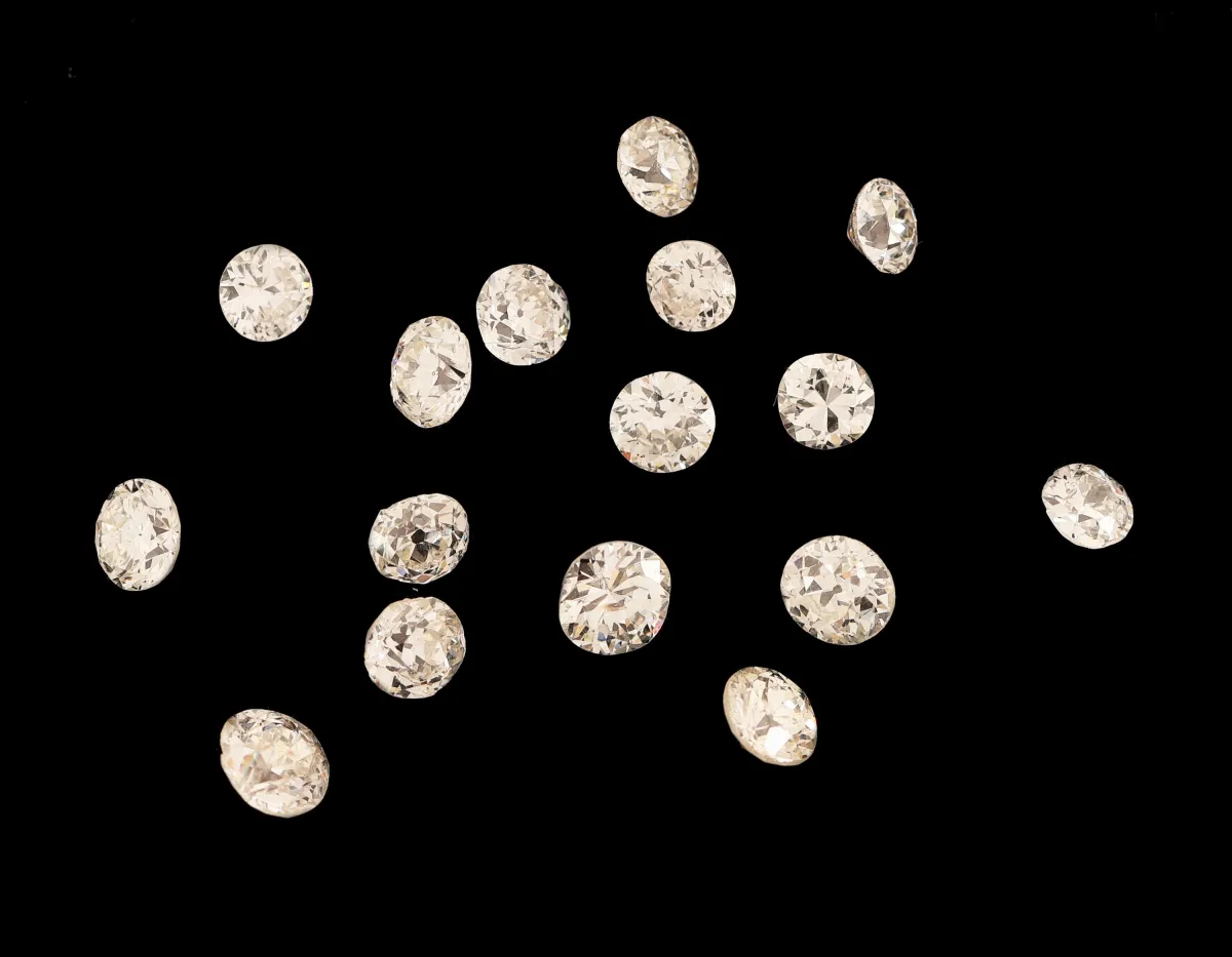 Lot 16 luźny diament starego szlifu, łącznie ok. 2,77 ct biały-zabarwiony biały/si-p 1