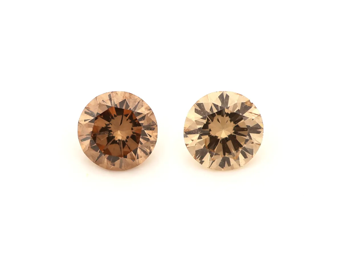 Lot 2 lose Brillanten zus. ca. 0.75 ct NaturalFancy Braun/si-p, D. ca. 4.65 - 4.7 mm