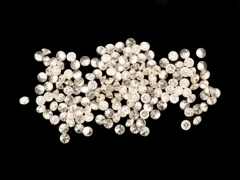 Lot de diamants en vrac, total env. 1,00 ct blanc/vs-si, dim. env. 1,0-1,05 mm, calibrés