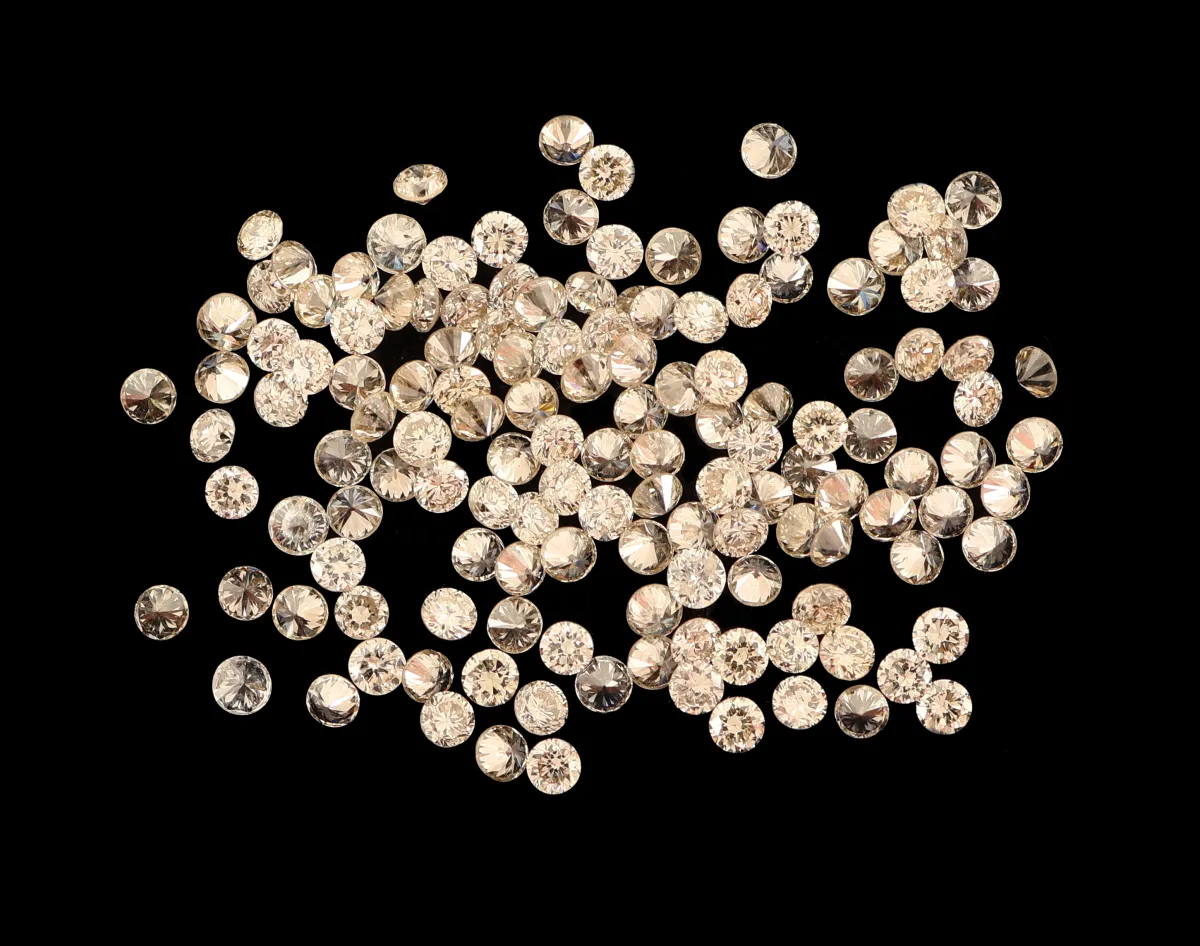 Sada volných briliantů celkem cca 1,00 ct bílý-světle tónovaný bílý/vs-si, D. cca 1,15-1,19 mm