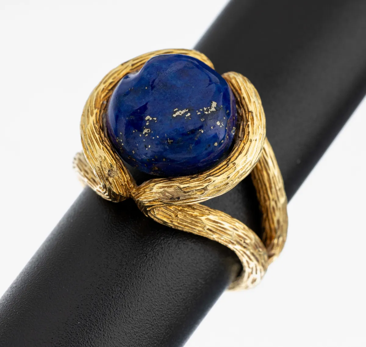 14 kt gold lapis lazuli ring, 1970s, 585/000 gold, unusual design