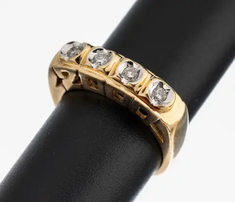 Bague diamants en or 14 kt, or jaune 585/000, 4 diamants total env. 0,20 ct blanc/si