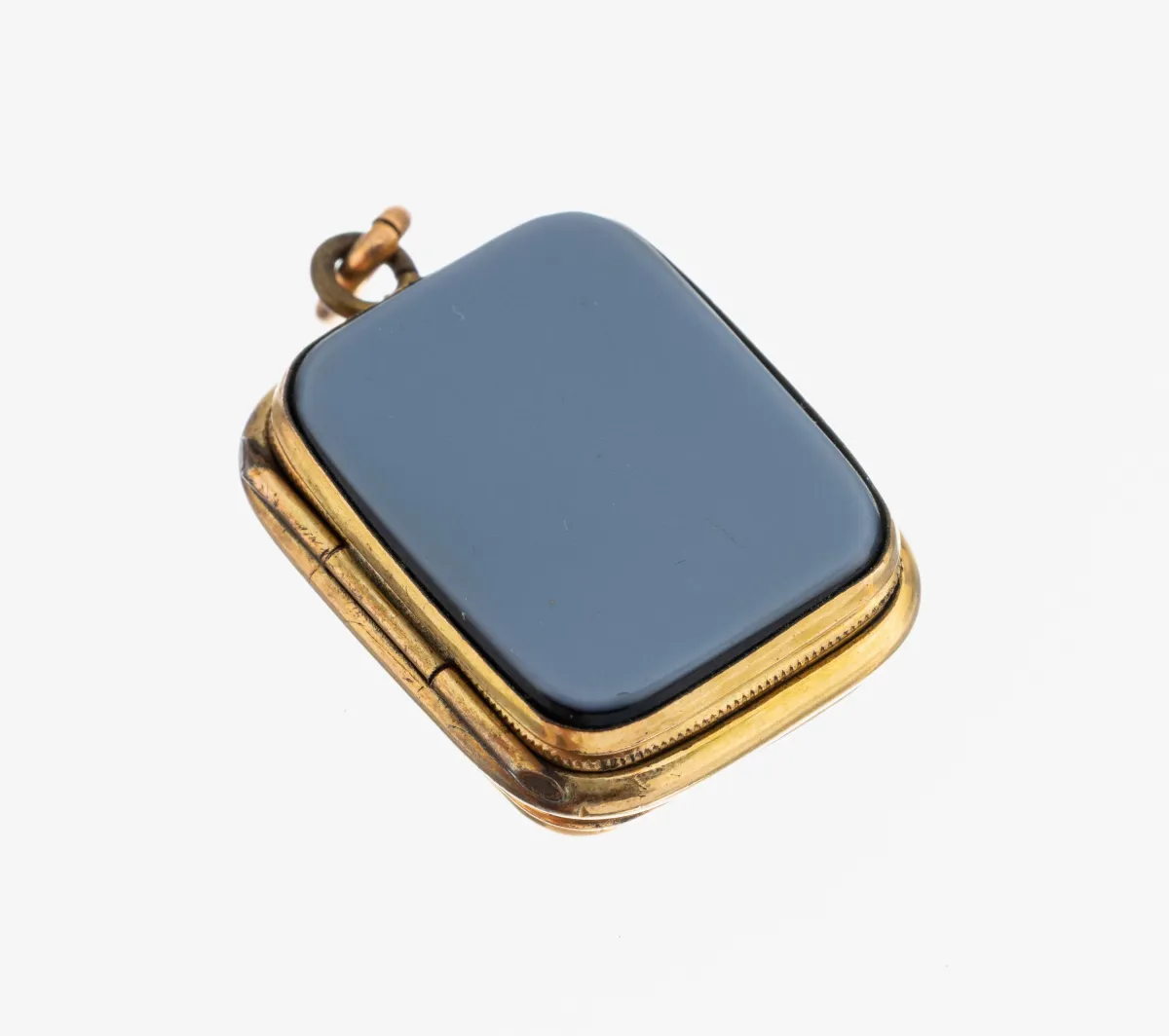 8 kt gold layered stone pendant, circa 1900, 333/000 gold hallmarked, front and back with