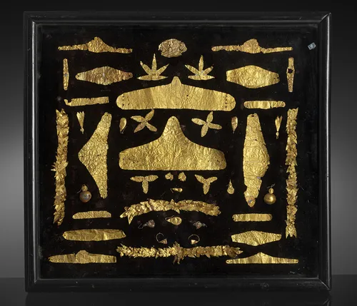 Konvolut Goldschmuck in Rahmen