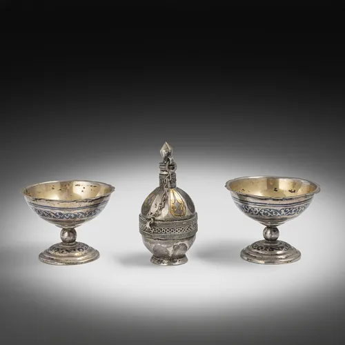 Perfume bottle and pair of silver footed bowls, partly with niello decoration