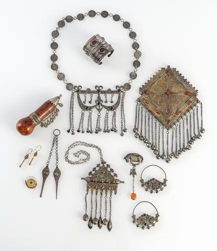 Konvolut Turkmenenschmuck