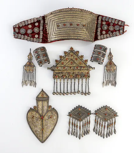 Konvolut Turkmenenschmuck