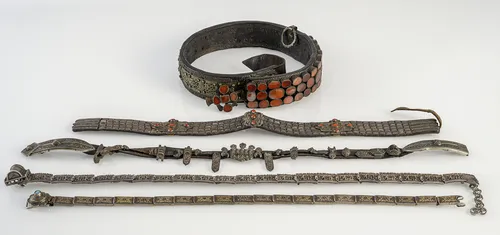Group of five belts, partly in silver/leather, partly with stone settings