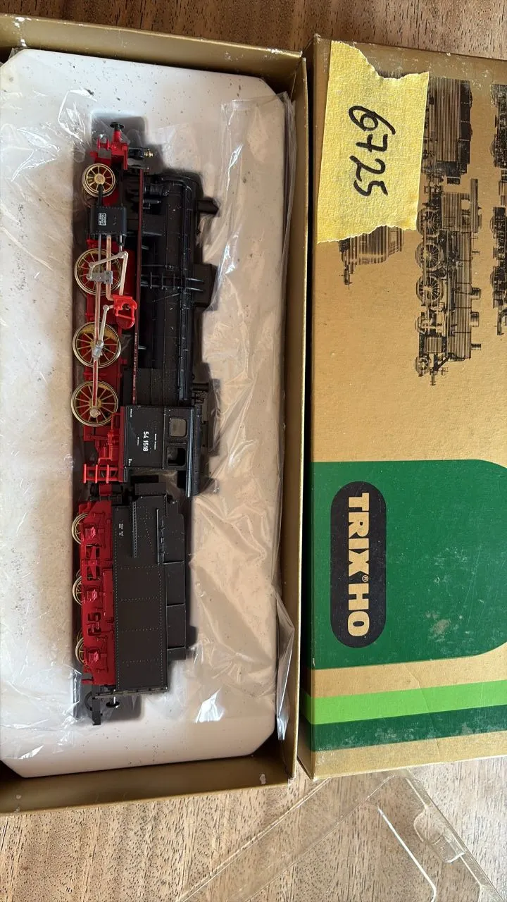 Parní lokomotiva (Trix)
