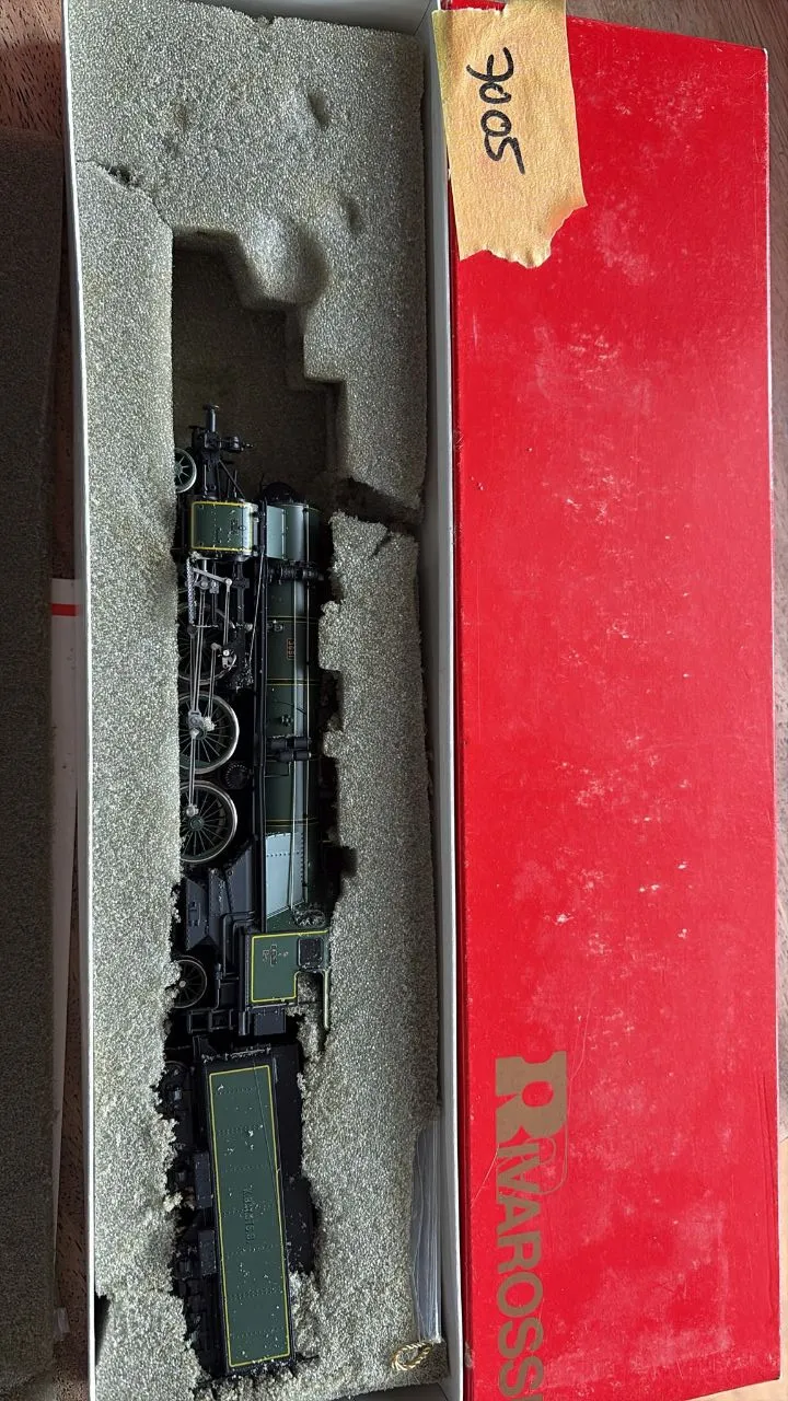 Dampflokomotive (Rivarossi)