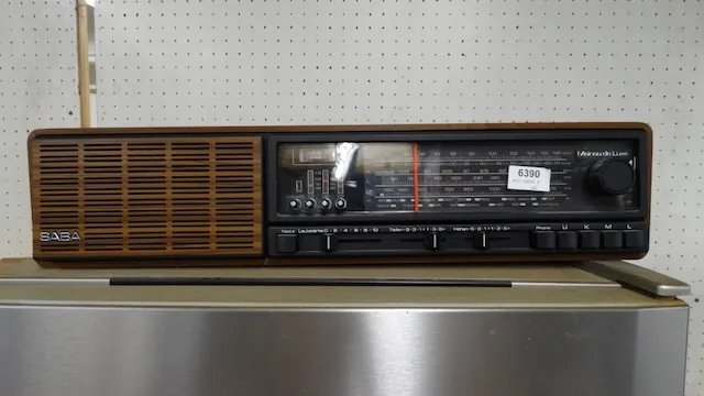 1 oude Saba radio