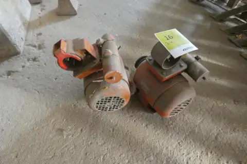 2 elektromotory