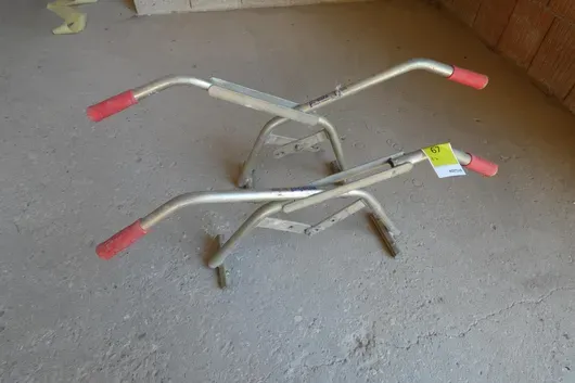 2x curb stone tongs