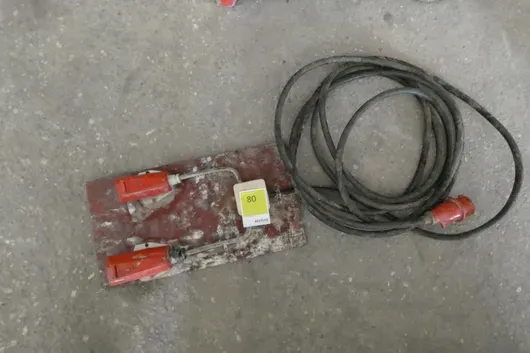 CEE distributor on board with 2x coupling, junction box and connection cable