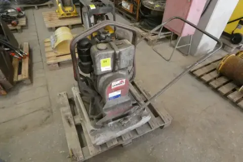 Vibratory plate with Hatz engine